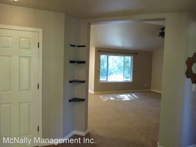 Building Photo - 3 br, 2.5 bath House - 20402 22nd Street SW