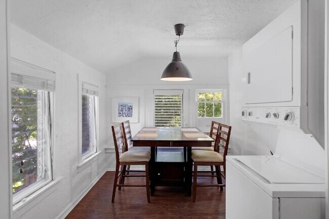 Foto del edificio - 204 S M St