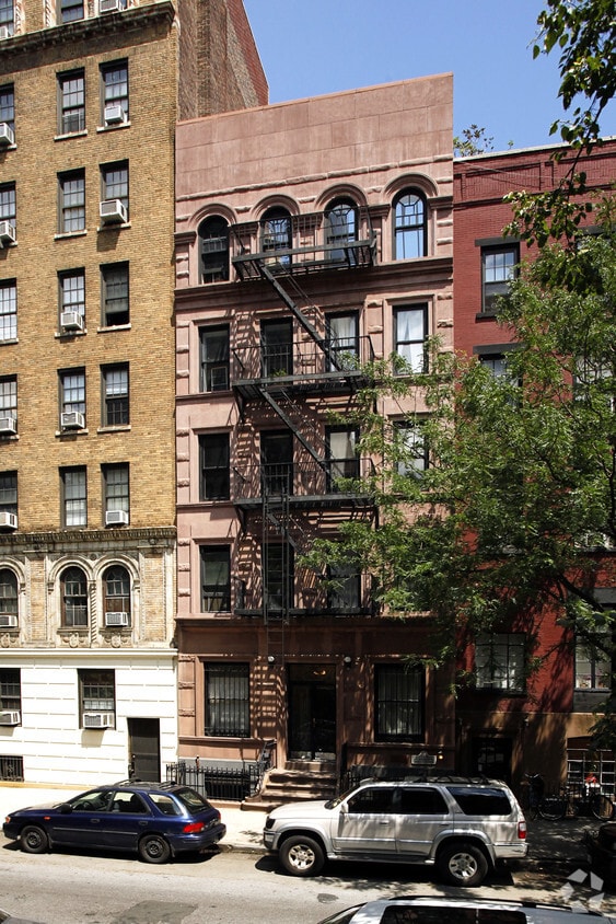 Foto principal - 53 W 11th St