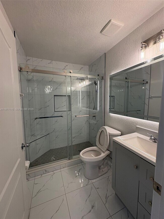 Foto del edificio - 7664 NW 182nd Terrace