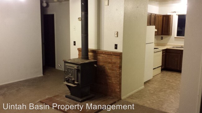 Building Photo - 2 br, 1 bath Apartment - 1250 E. 4500 S. - 1