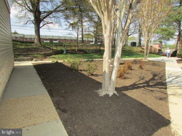 Foto del edificio - 6310 Hil-Mar Dr