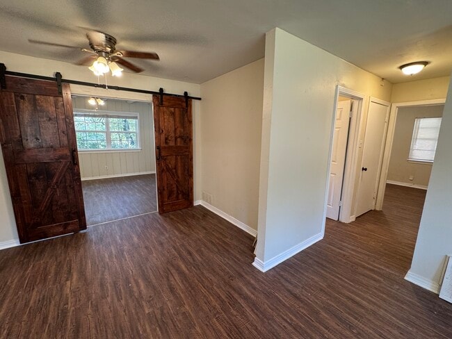 Photo - 2212 Sturges Dr House