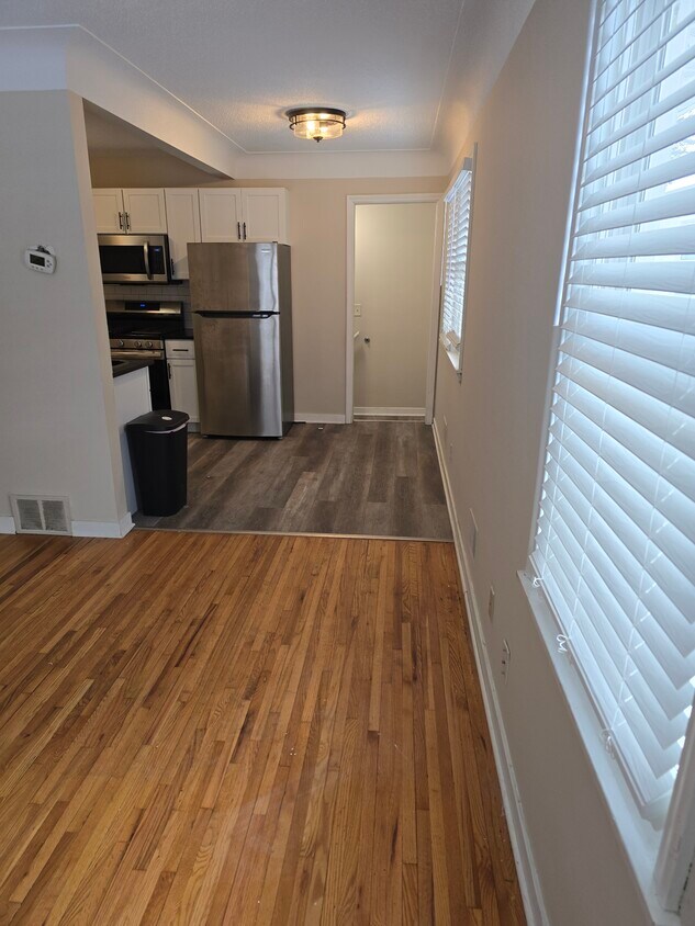 Foto del edificio - 4231 Bloomington Ave