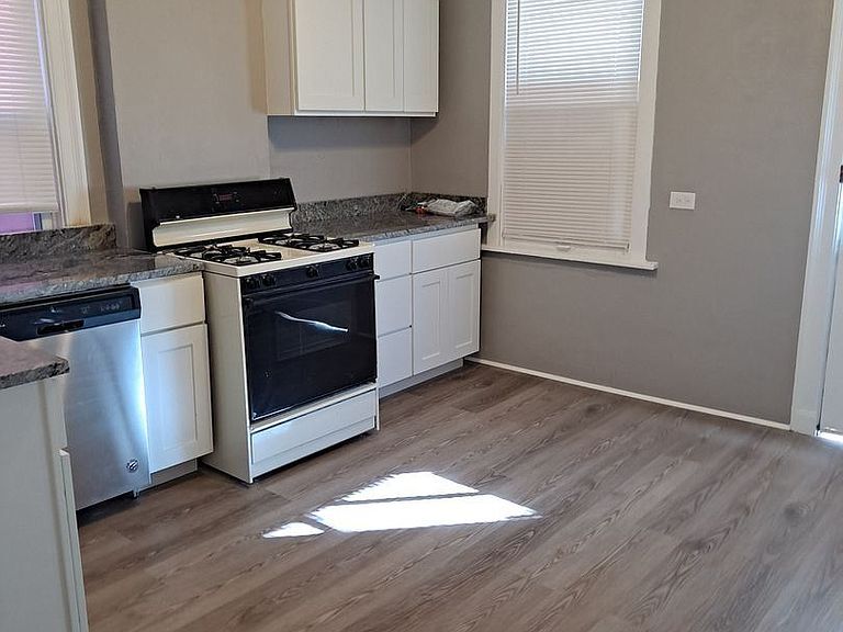 4424 Dewey Ave, Saint Louis, MO 63116 House for Rent in Saint Louis