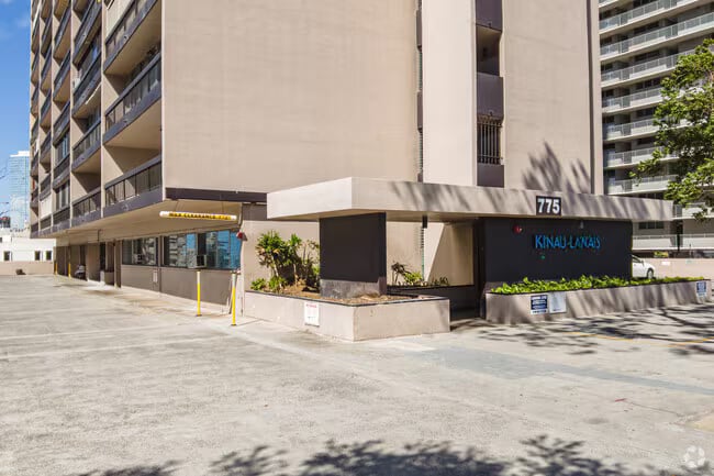 Building Photo - 775 Kinalau Pl