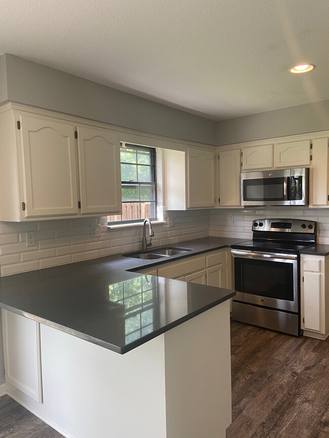 Foto del edificio - 6716 W 149th Terrace