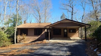 Building Photo - 32 Honey Suckle Ridge Rd