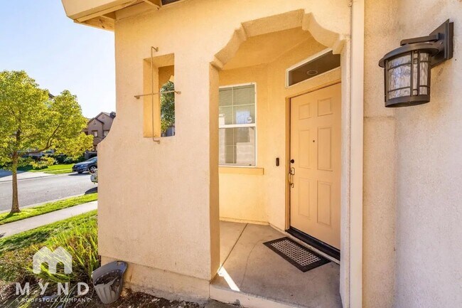 Foto del edificio - 5325 Dunlay Dr