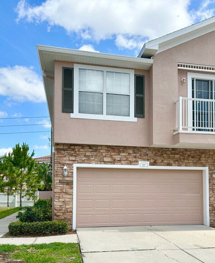 Primary Photo - 3 bedroom, 2.5 bath, 2 car garage in a Qui...