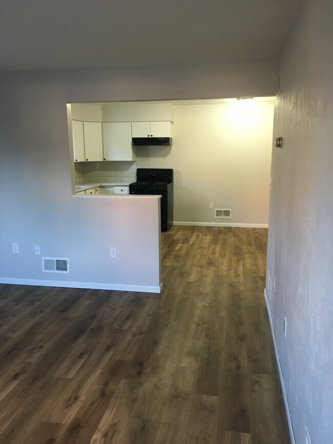 Foto del edificio - 788 Hazelwood Ave