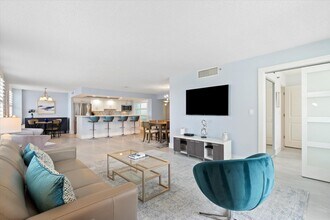 Building Photo - 3115 S Ocean Blvd