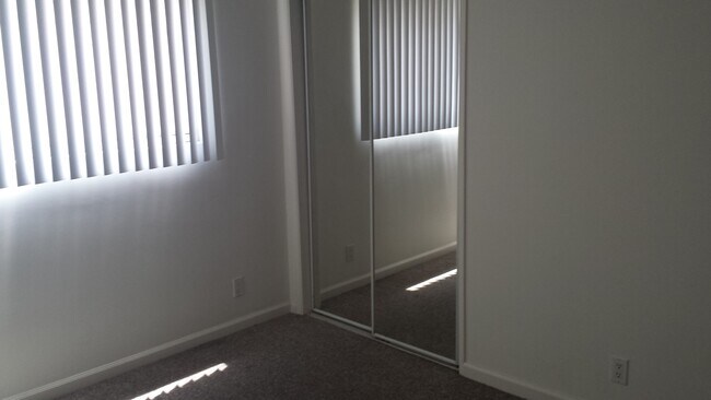 2nd bedroom - 3008 Pacific Ave