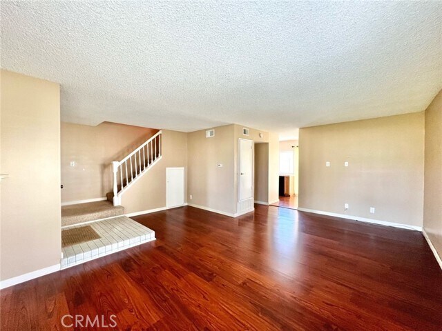 Foto del edificio - 1320 Devonshire Ln