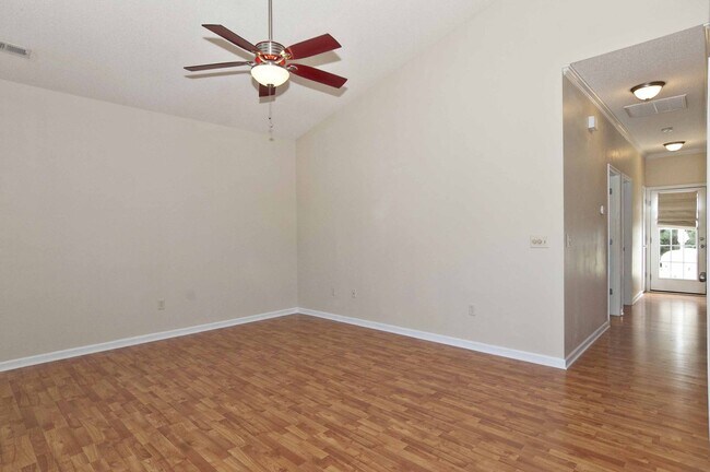 Foto del edificio - 133 North Palm