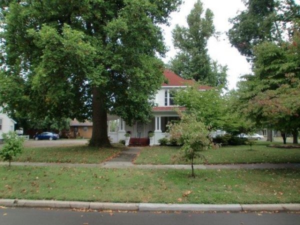 Building Photo - 208-210 E Cypress St