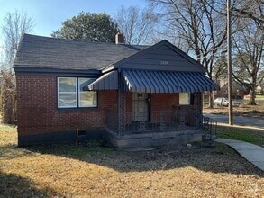 Building Photo - 2229 Zanone Ave
