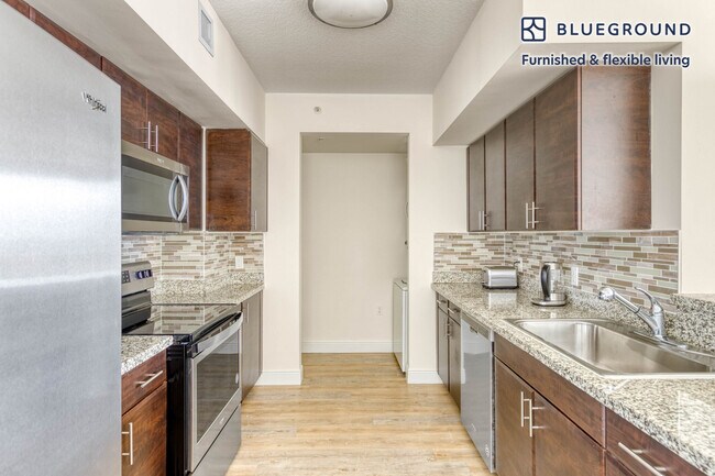 Foto del edificio - 987 SW 37th Ave