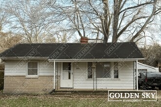 Building Photo - 1609 E Dartmouth Ave