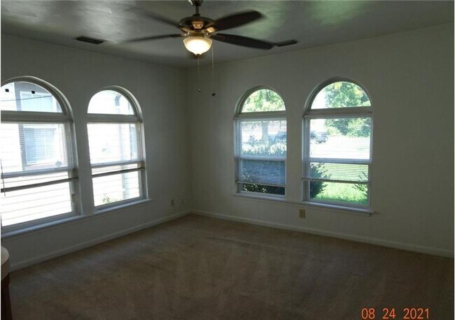 Building Photo - 231 Patterson Ave