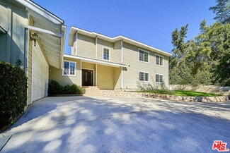 Building Photo - 4736 Rosemont Ave