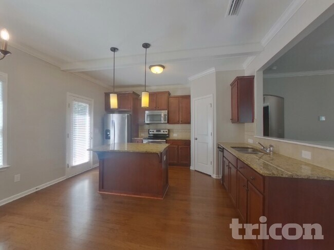 Building Photo - 2610 Andes Dr