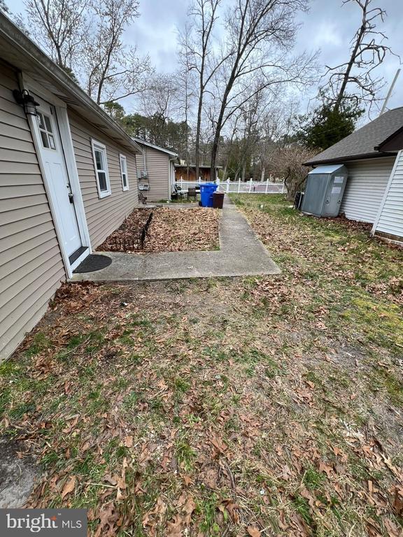 Building Photo - 1003 Brynwood Bogs Dr