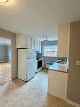 Building Photo - 6912 Murray Ave