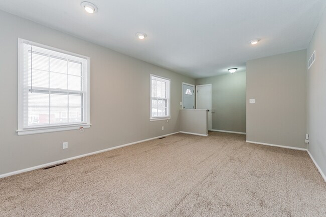 Foto del edificio - Spacious 3 bdrm home!