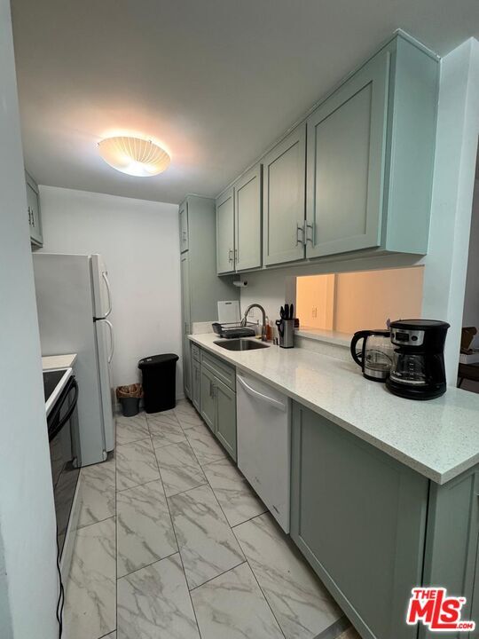 Foto del edificio - 1351 N Orange Dr