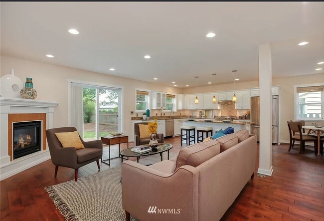 Building Photo - Spacious 5 bedroom home in desirable North Seattle Location!