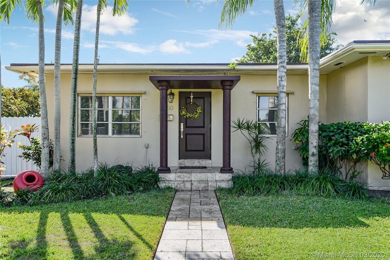 Foto principal - 5950 SW 45th St