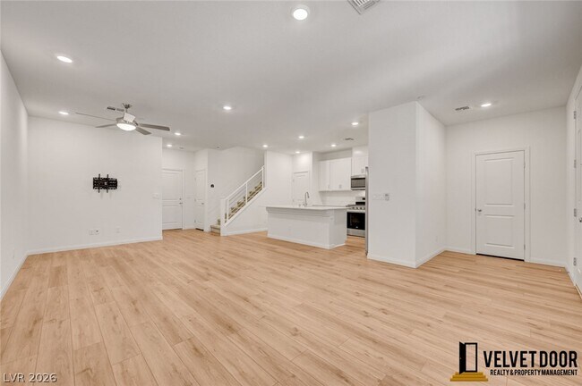 Foto del edificio - 2725 Luzzi Walk