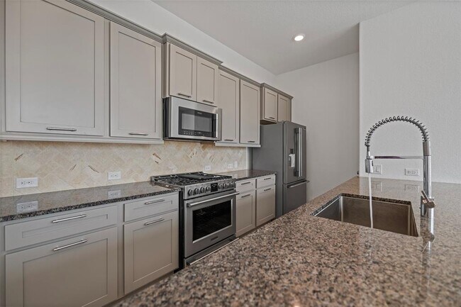 Foto del edificio - 22715 Sutherland Bend Ln