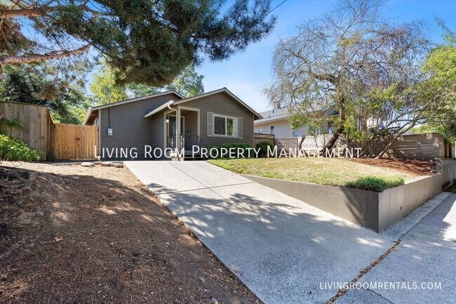 Building Photo - 1318 NE Rosa Parks Way