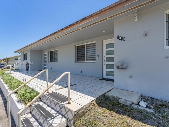 Foto del edificio - 1811 SW 97th Terrace