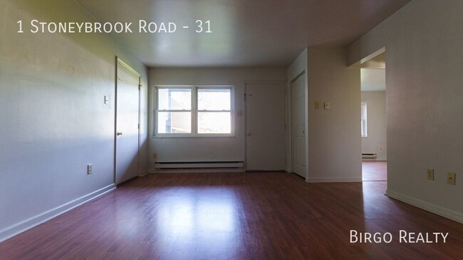 Building Photo - Beautiful 1 Bedroom Apartment- Move in Tod...