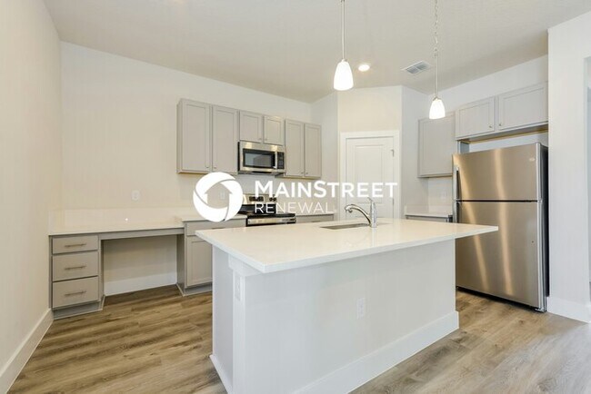 Building Photo - 4 Bedroom Pet-Friendly Home in Deland, FL ...