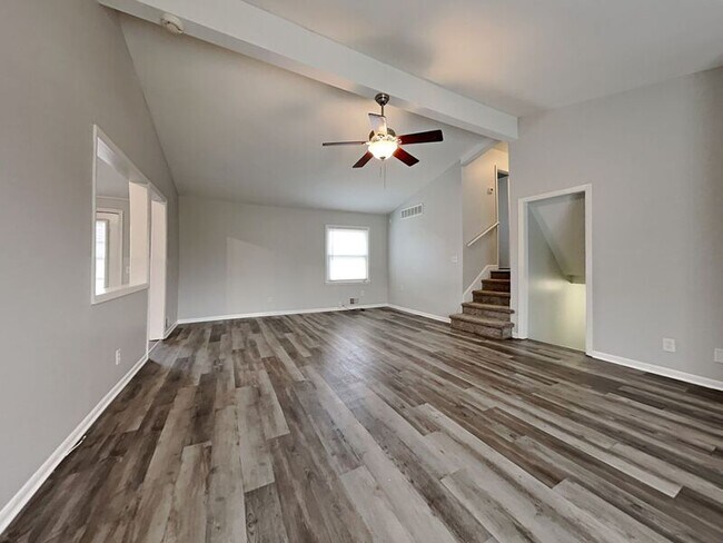 Building Photo - 204 Meade St