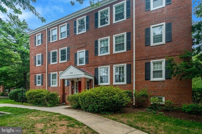 Photo - 2980 S Columbus Street Unit C1 Apartment
