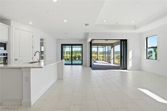 Building Photo - 1954 Fresno Ave