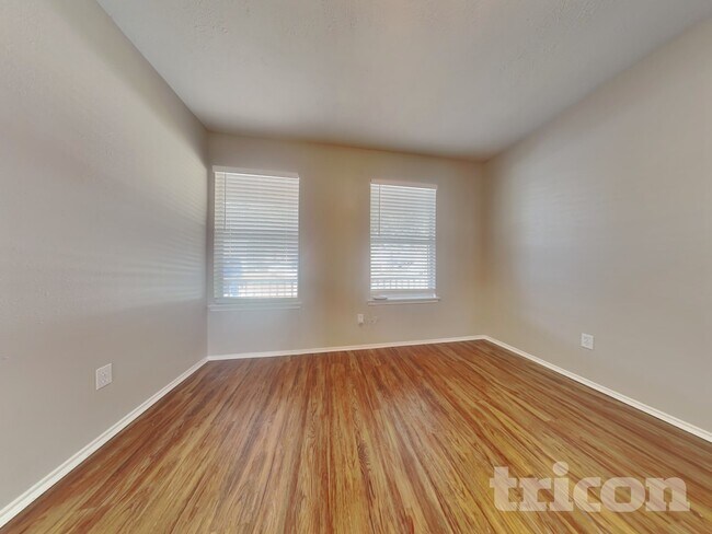 Foto del edificio - 16783 Fallen Timbers Dr