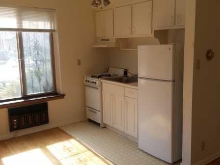 Kitchen - Astor Place Apartments