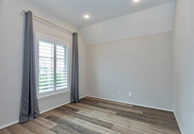 Foto del edificio - 30103 Aralia Dr