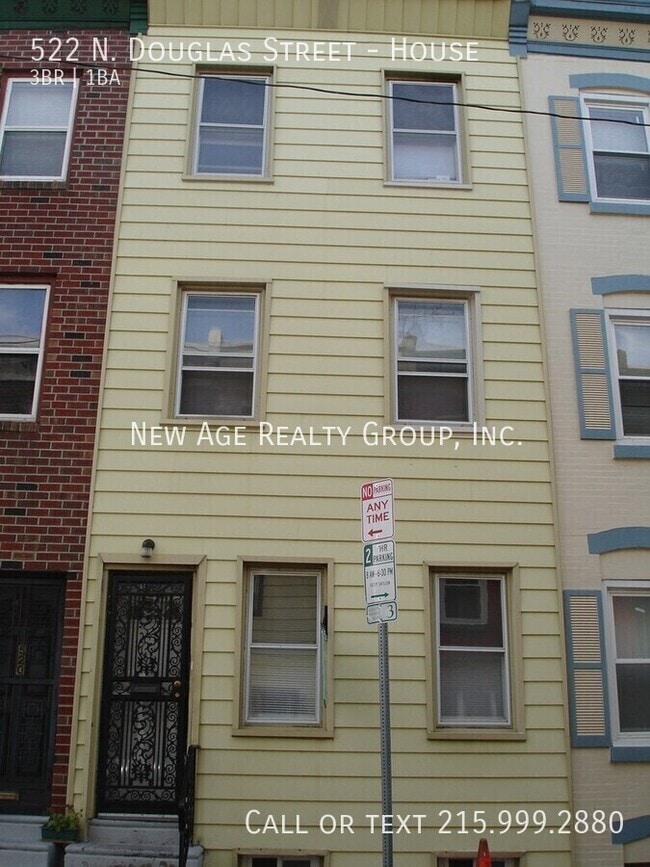 Building Photo - 522 N Douglas St