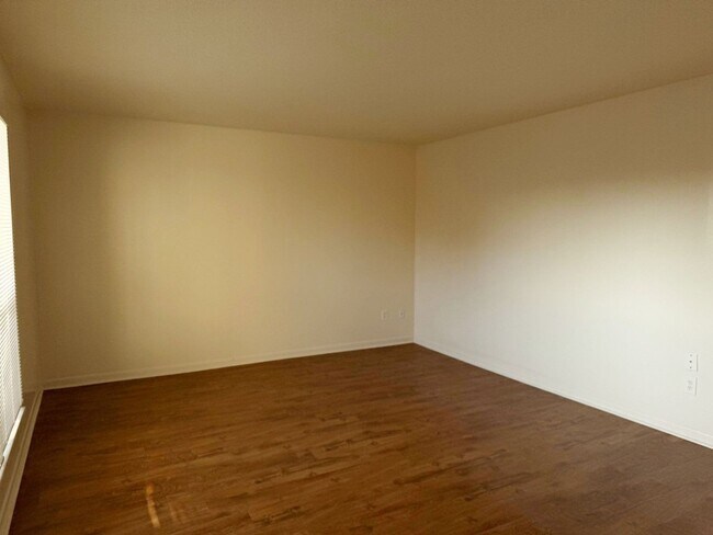 Foto del edificio - 505 Cross Creek Rd