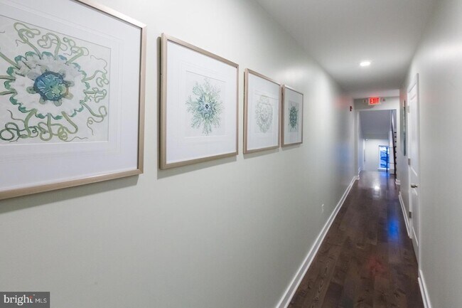 Foto del edificio - 1228-32 W College Ave