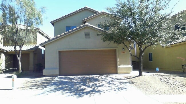 Foto del edificio - Unfurnished  1 loft -  2 car garage -  3 b...