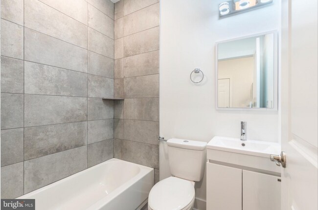 Foto del edificio - 1423 N 8th St