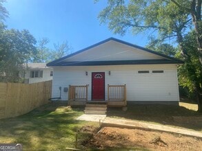 Building Photo - 825 S Forest Lake Dr